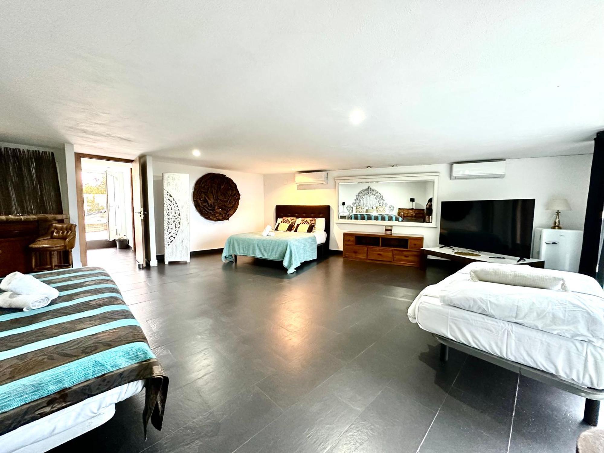 Aya House Hotel Барселона Екстериор снимка